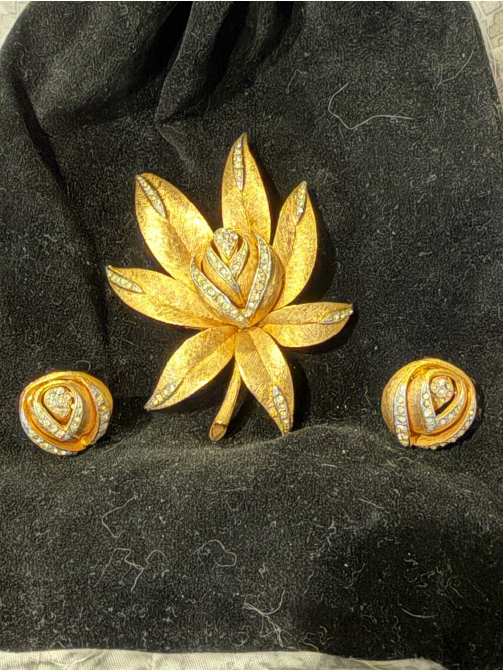 Vintage Corocraft Gold-Tone Flower Petal Brooch Clip Earrings Set Clear Crystals